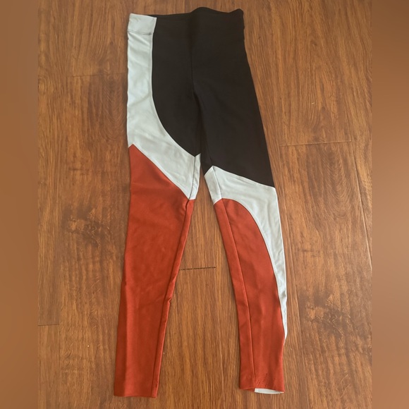 NEW Koral Colorblock Athletic Leggings in Black, Red & Silver from Bandier sz S - Picture 7 of 8
